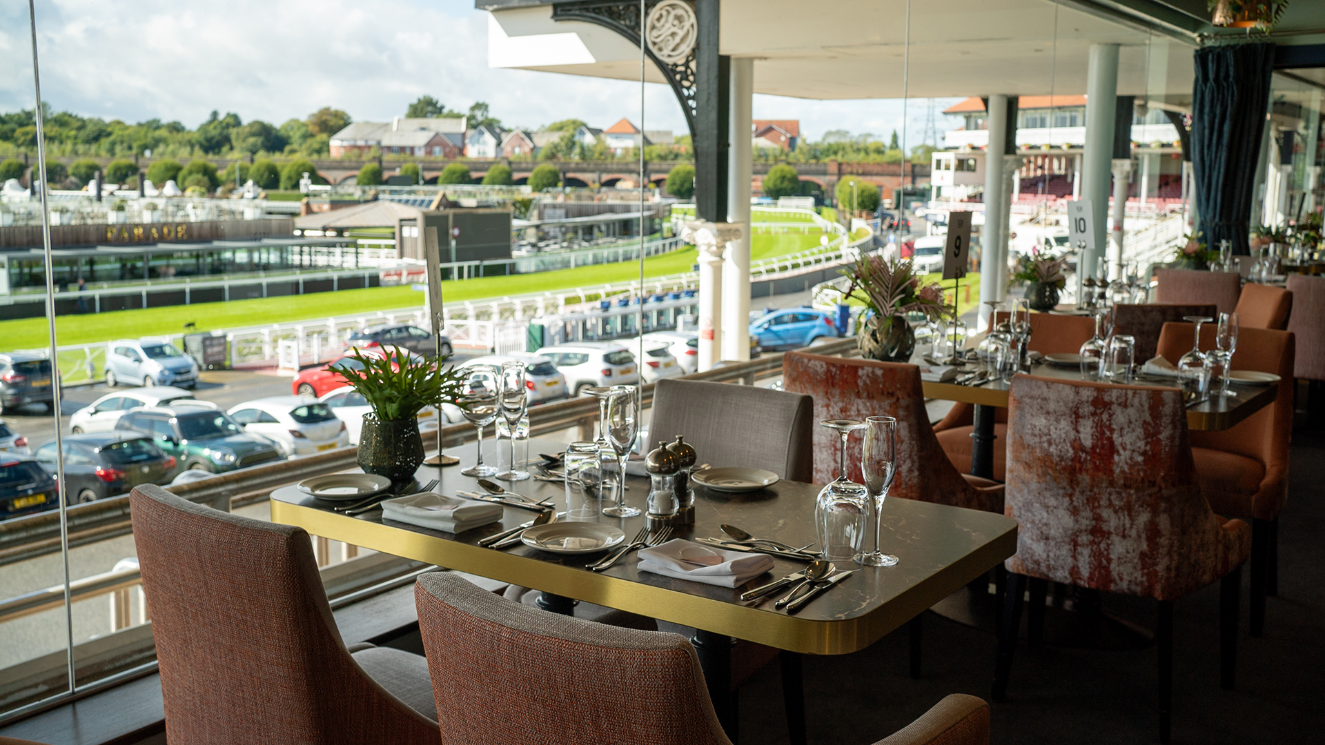 https://www.chester-races.com/venue-hire/1539-bar-restaurant/ thumbnail image