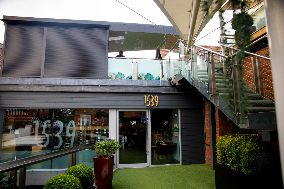https://www.chester-races.com/tickets-and-packages/1539-bar-restaurant/ thumbnail image