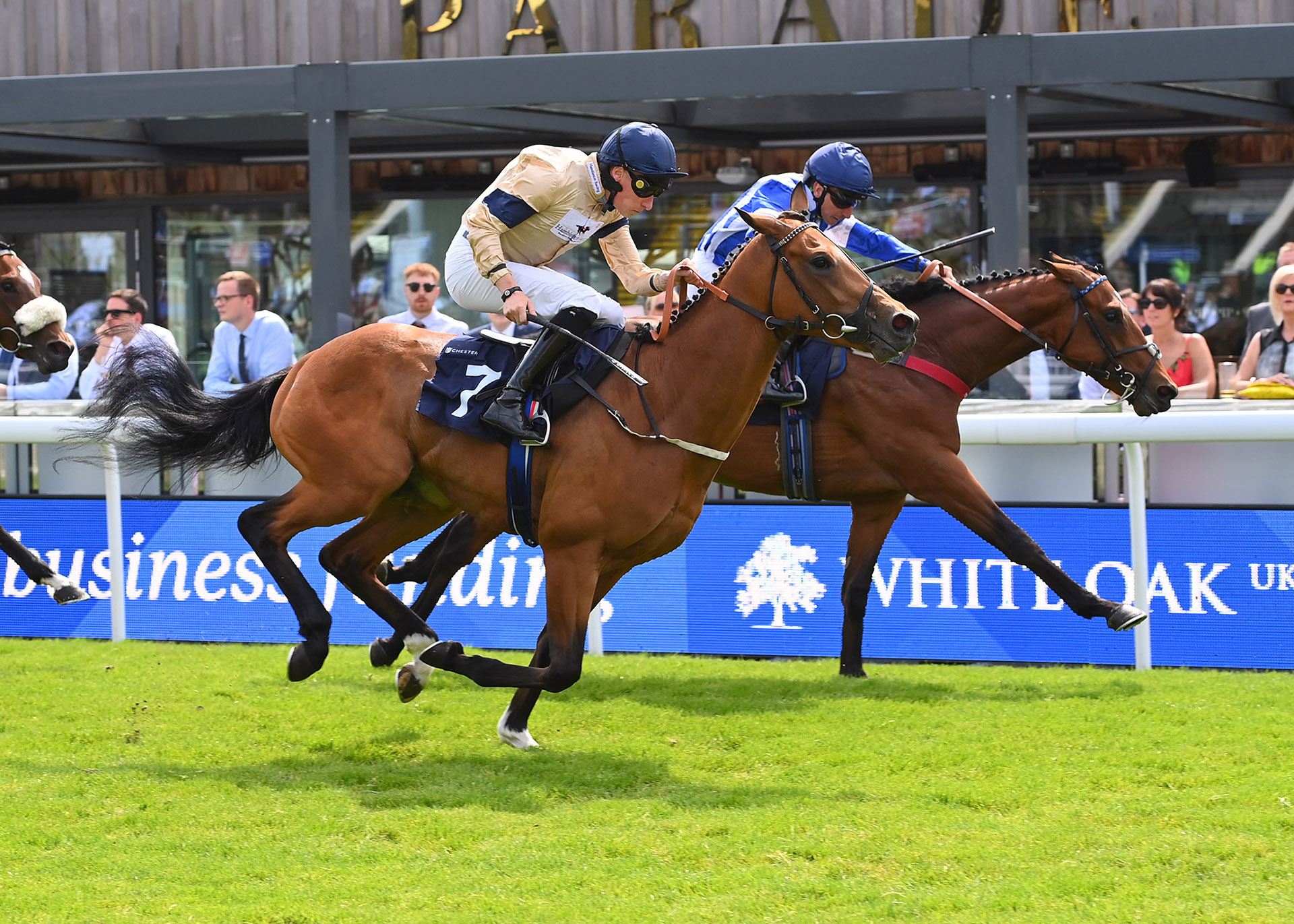 https://www.chester-races.com/racing-reports/the-white-oak-uk-friday-social-2025/ thumbnail image