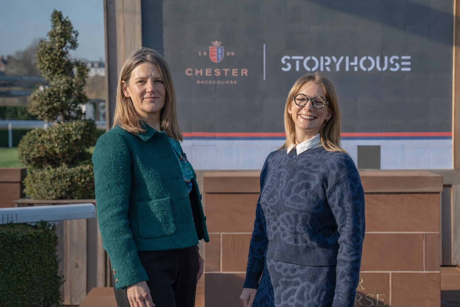 https://www.chester-races.com/chester-racecourse-donates-10000-to-fund-storyhouse-skills-studio-following-record-breaking-fireworks-fundraiser/ thumbnail image