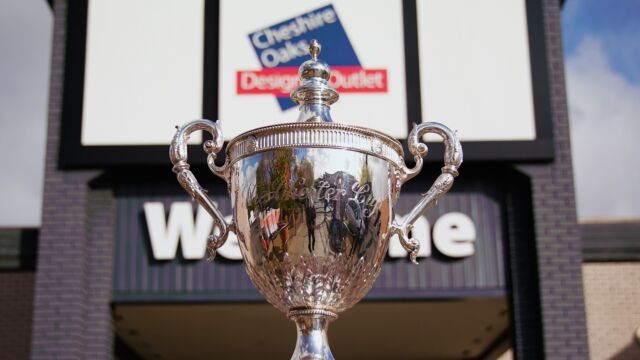 Looking for plans this Saturday? Well the search is over!

🎉 Join us at @cheshireoaksdesigneroutlet on Saturday the 27th April for a photo with the prestigious Chester Cup.

🏆 Don't miss your golden opportunity from 1:30pm to 4:30pm.

🏇Plus, we'll have free #ChesterRaces tickets up for grabs in our competition!

#CheshireOaksDesignerOutlet #Competition #ChesterCup